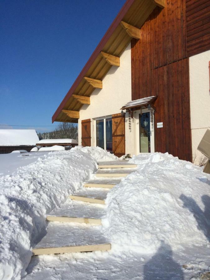Au Charnet Bed & Breakfast Les Fourgs Luaran gambar